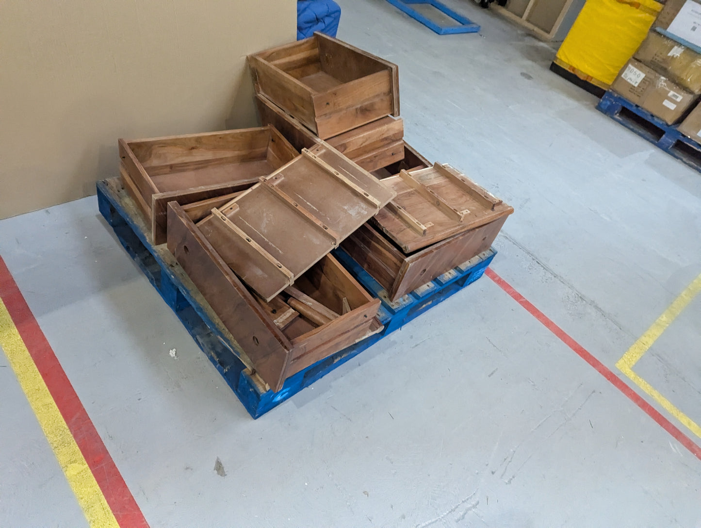 Image 7 - Lot of 3 x Swoon Furniture items grade-BER Spares or repair 