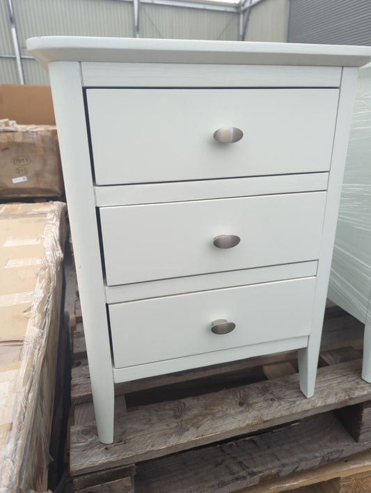ROS-OUT-00148 Grade-C1 Roseland Furniture Chester White 3 Drawer Bedside Cabinet RRP £144.95
