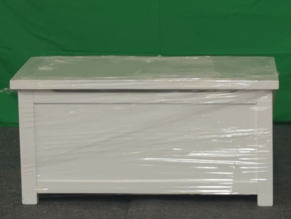 Lot of 9 x Roseland Furniture items grade-C1 Good with faults RRP £2859.55