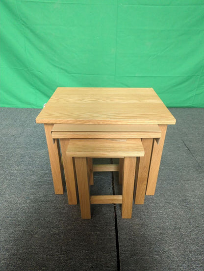 ROS-OUT-00639 Grade-C1 Roseland Furniture London Oak Nest of Tables RRP £114.95