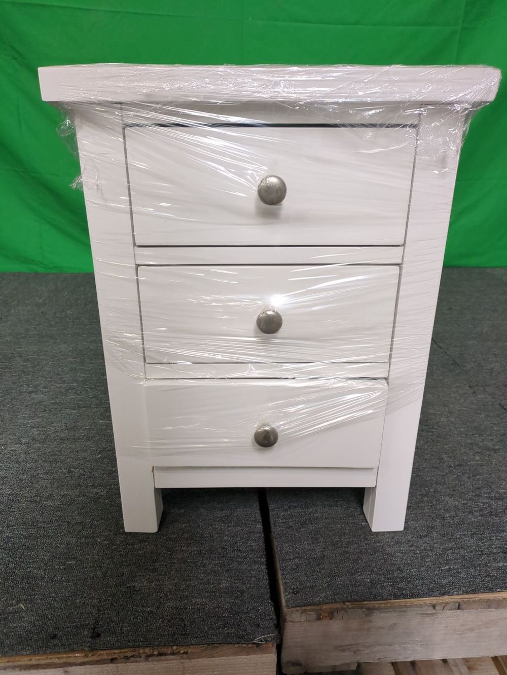ROS-OUT-00566 Grade-C1 Roseland Furniture Cornish 3 Drawer Bedside Table RRP £109.95