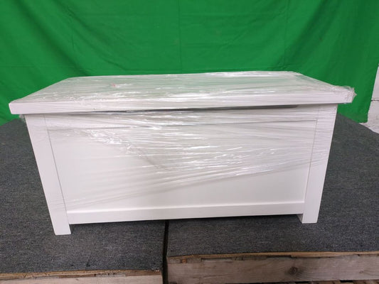 ROS-OUT-00532 Grade-C1 Roseland Furniture Cornish Blanket Box RRP £149.95