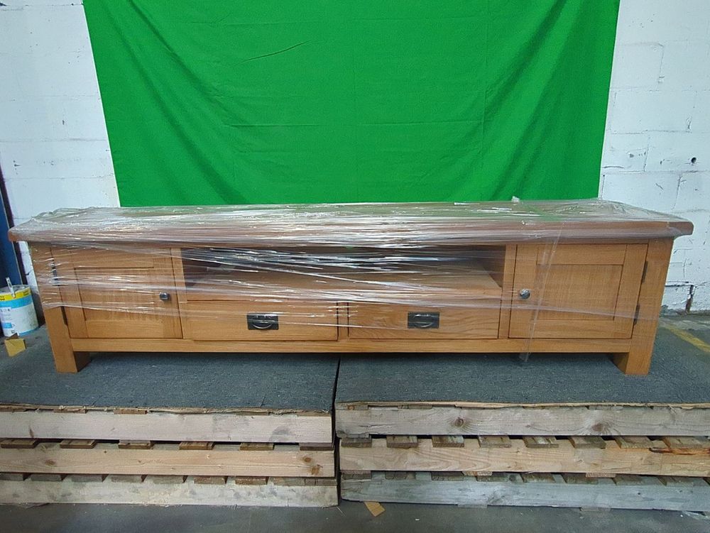 Lot of 9 x Roseland Furniture items grade-C1 Good with faults RRP £3374.55