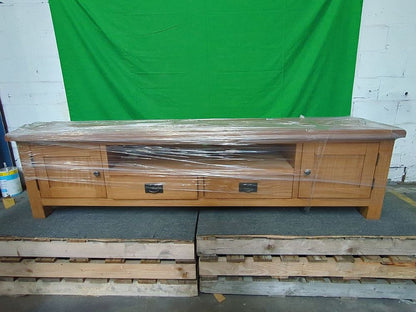 Lot of 9 x Roseland Furniture items grade-C1 Good with faults RRP £3374.55