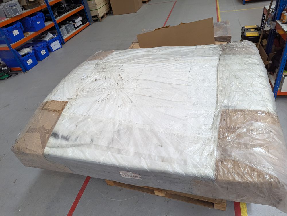 CCG-STO-00682 Grade-C2 Dusk Memory Foam 4000 Pocket Spring Hybrid Mattress Super King Size RRP £649.00