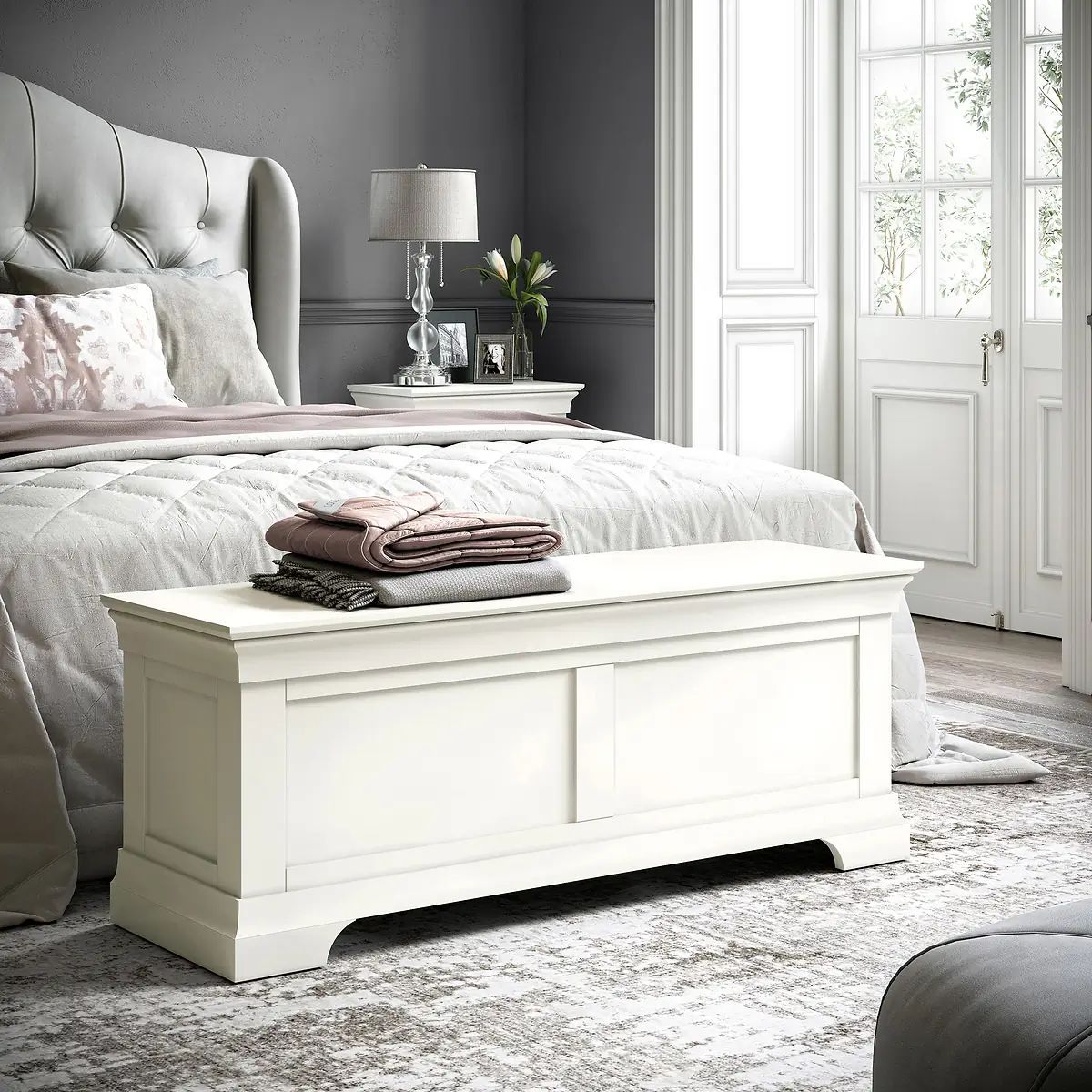 ROS-OUT-00945 Grade-B Roseland Furniture Colette Cream Blanket Box RRP £230.00