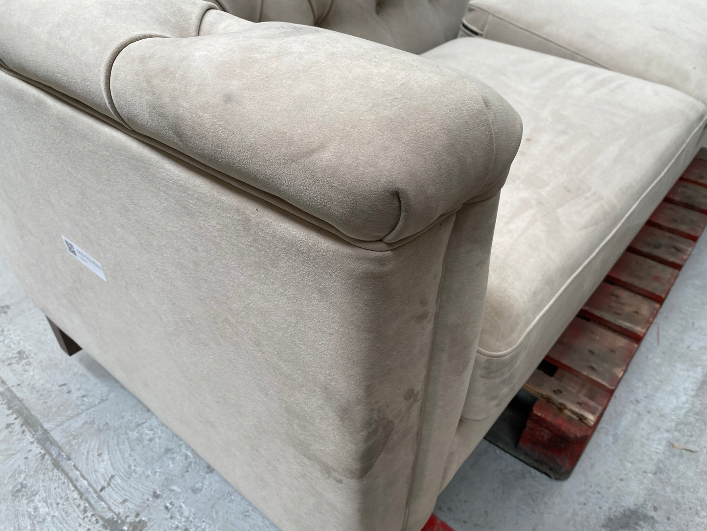 DUS-CC2-05761 Grade-C2 Dusk Chesterfield 3 Seater Sofa - Stone RRP £559.00