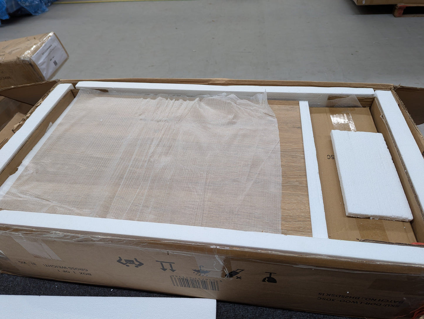 DUS-CC2-03957 Grade-B Dusk Dora 3 Drawer Chest - Light Wood RRP £189.00