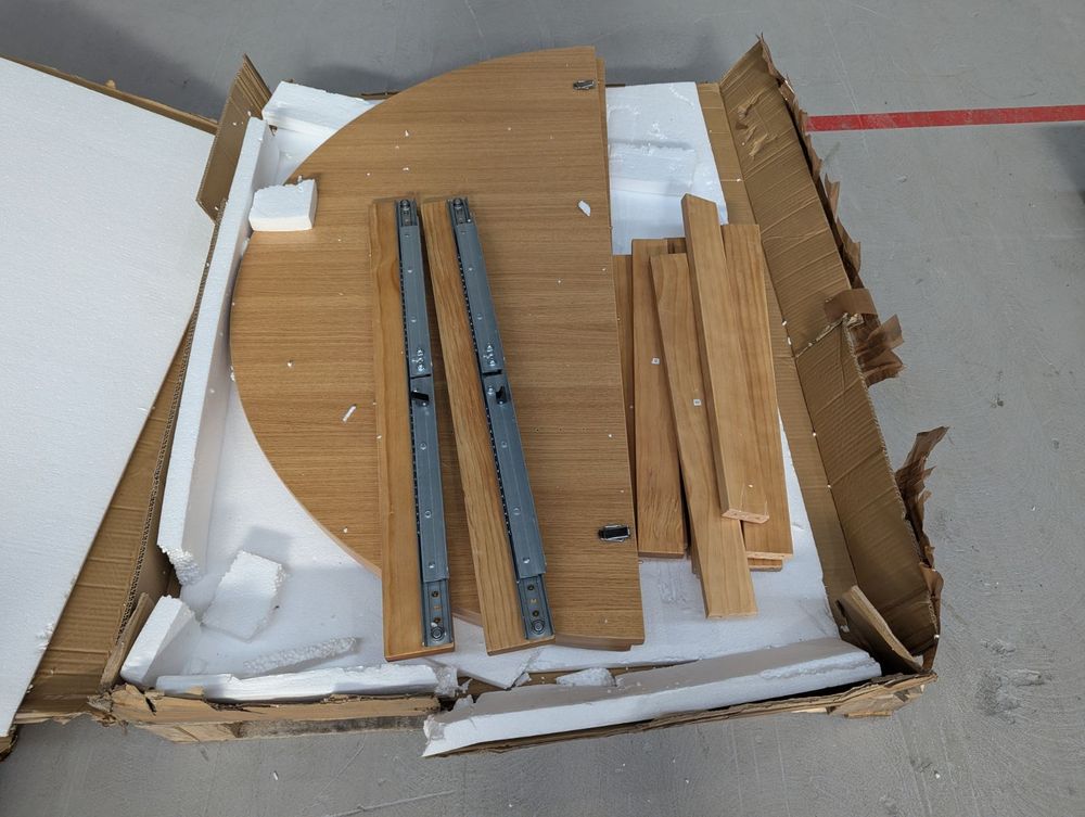 Lot of 5 x Dusk items grade-BER Spares or repair RRP £1600.00