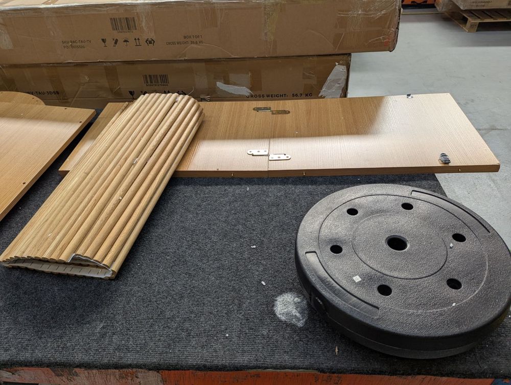 Lot of 5 x Dusk items grade-BER Spares or repair RRP £1600.00