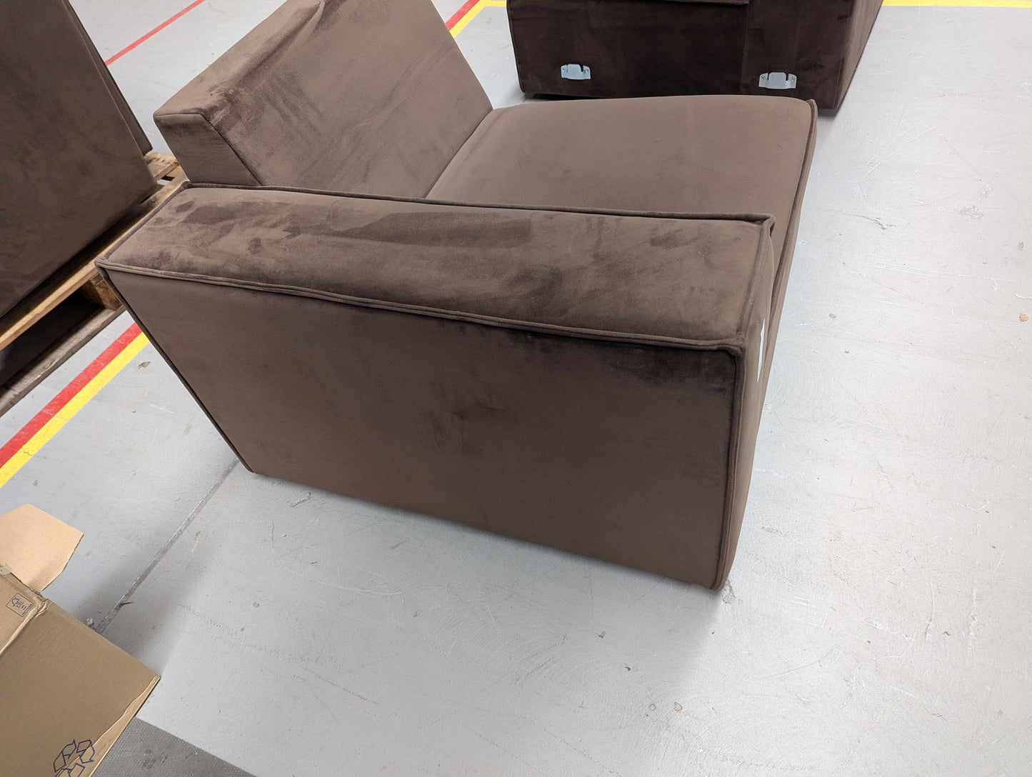 Lot of 4 x Dusk items grade-C3 Damaged repairable RRP £600.00