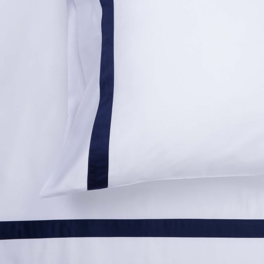 SOA-DIR-01336 Grade-C0 Soak & Sleep Pillowcase Pair Standard Housewife White/Navy 300TC Colour Border Cotton RRP £07