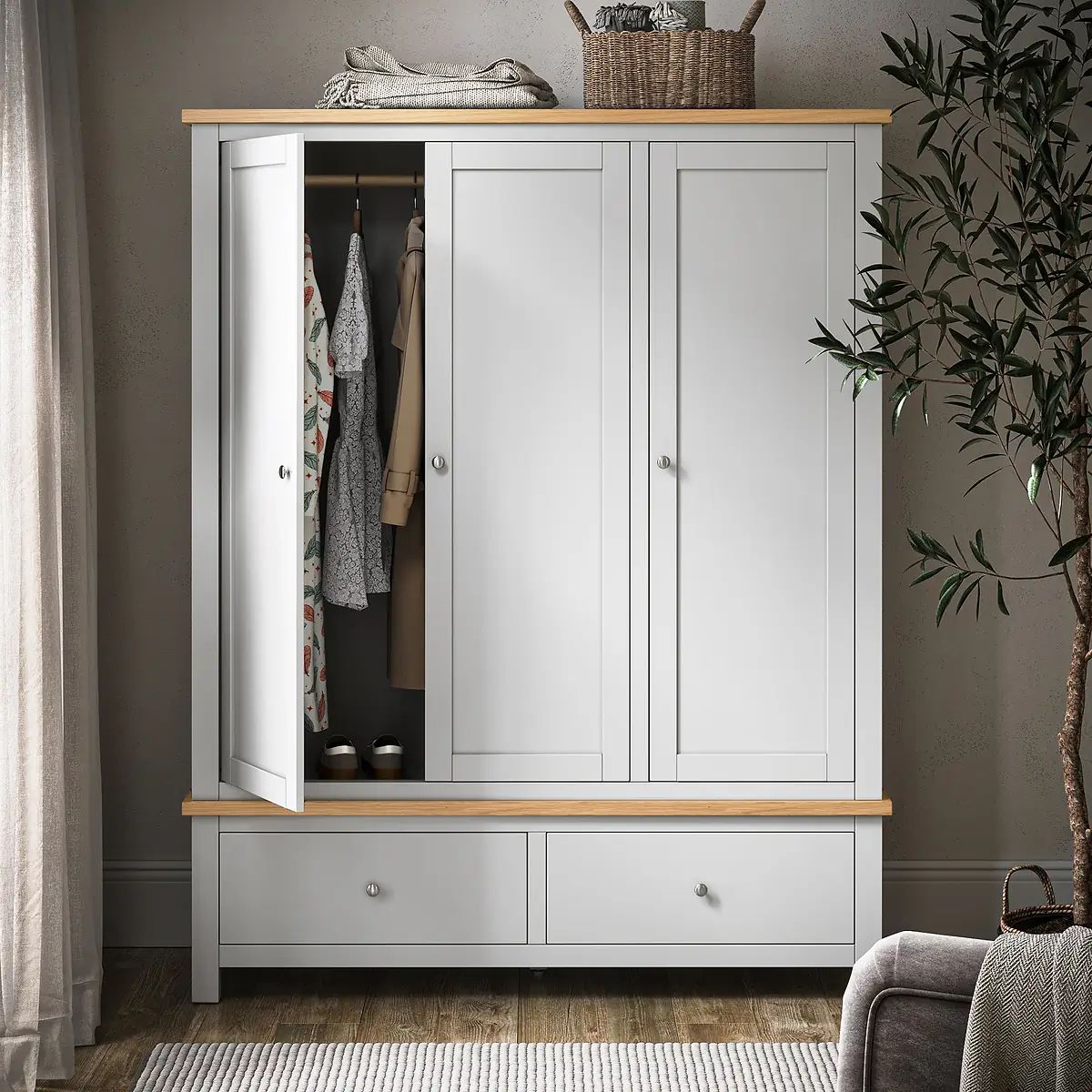Roseland Grade B Furniture Farro Grey & Oak XL Triple Wardrobe with 2 Drawers RRP £750