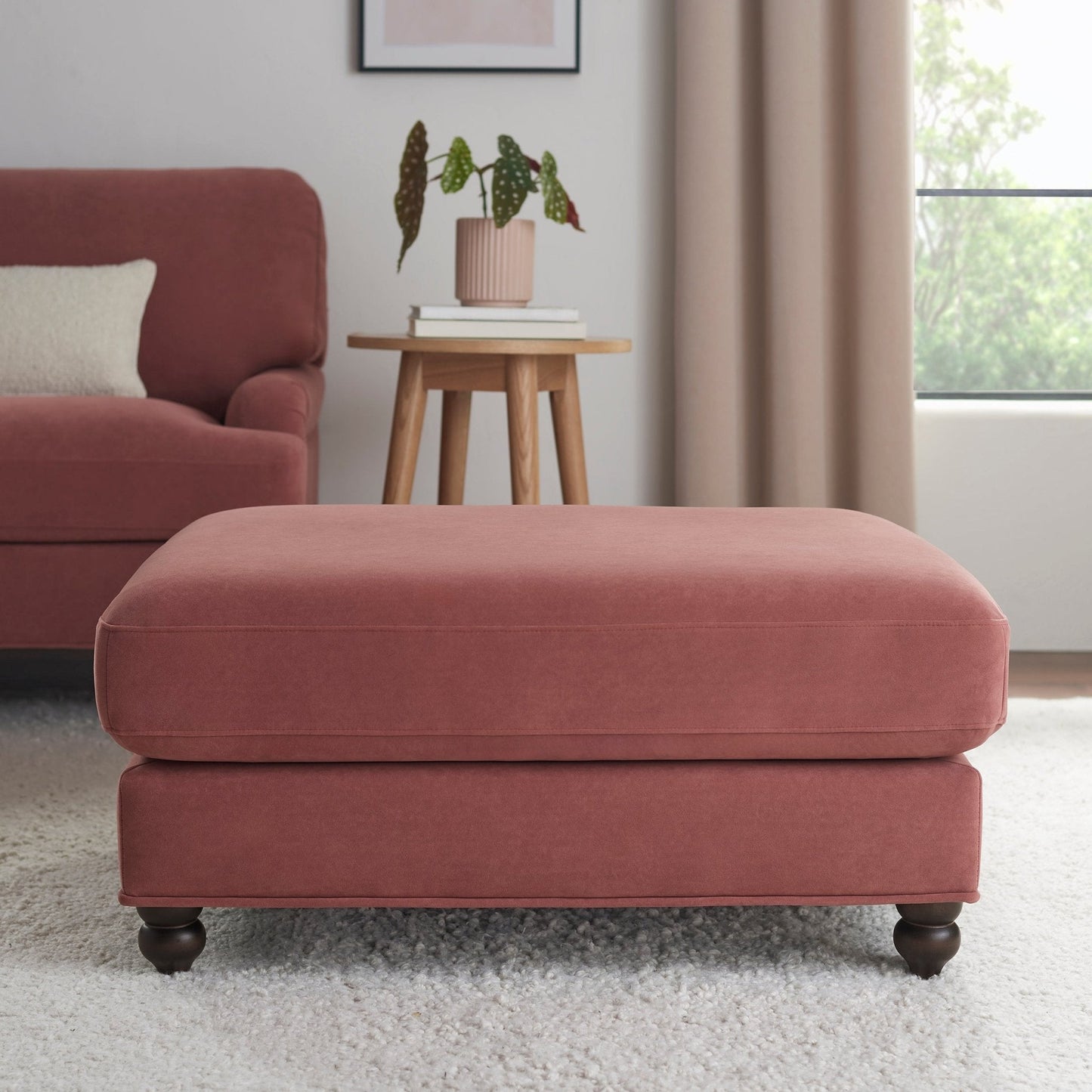 DUS-CC2-05269 Grade-B Dusk Hampshire Pouffe -y Pink RRP £199.00