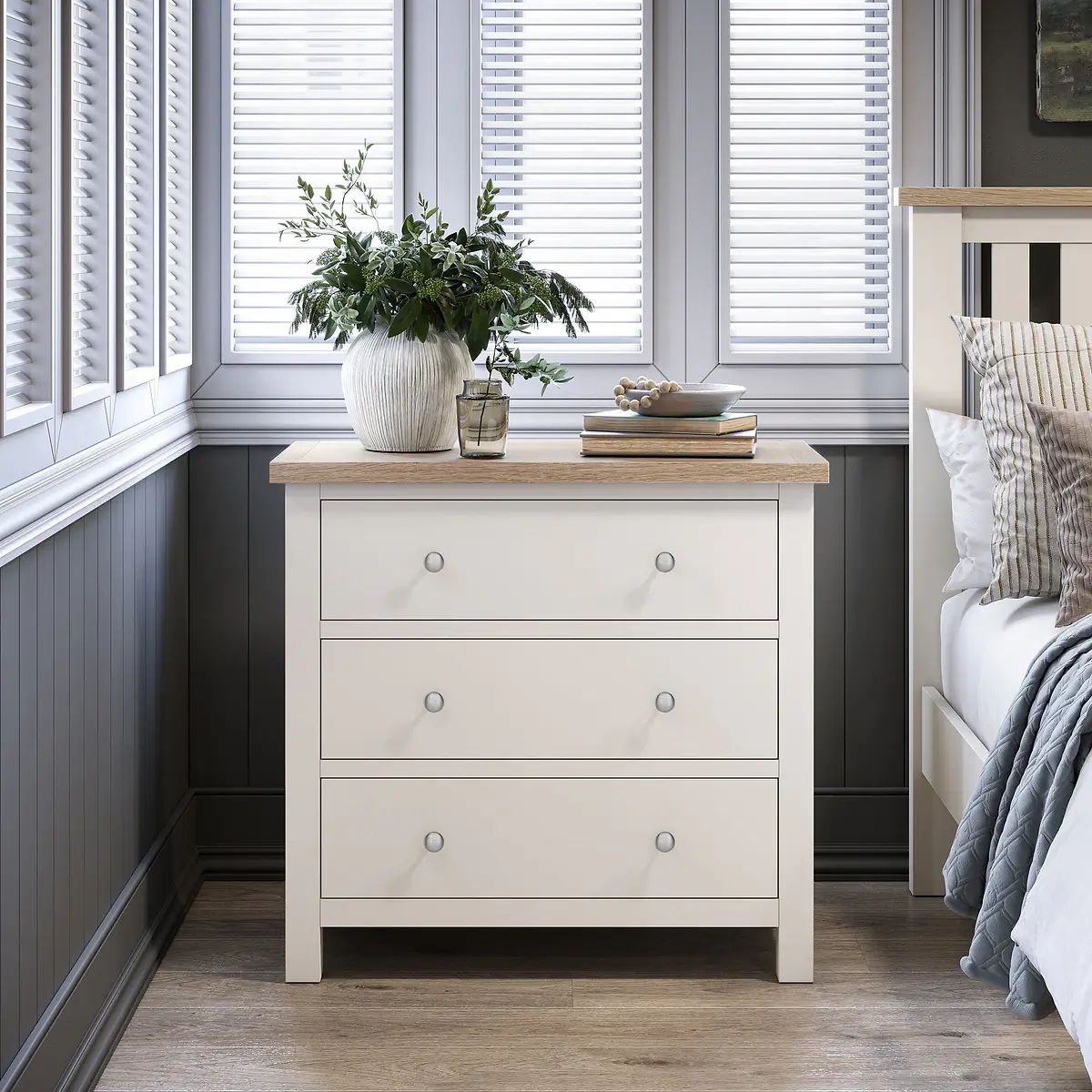 ROS-OUT-00558 Grade-C1 Roseland Furniture Farro Coconut White & Oak 3 Drawer Chest RRP £219.95