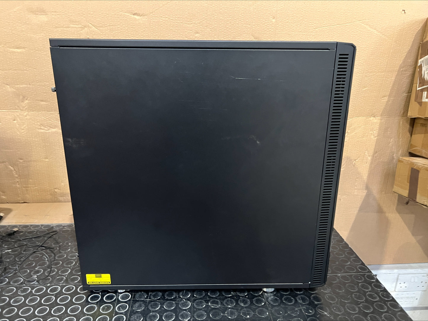 CCG-STO-00767 Grade-BER VeryPC Fractal Design XL Workstation Threadripper 1950X - RRP £3000