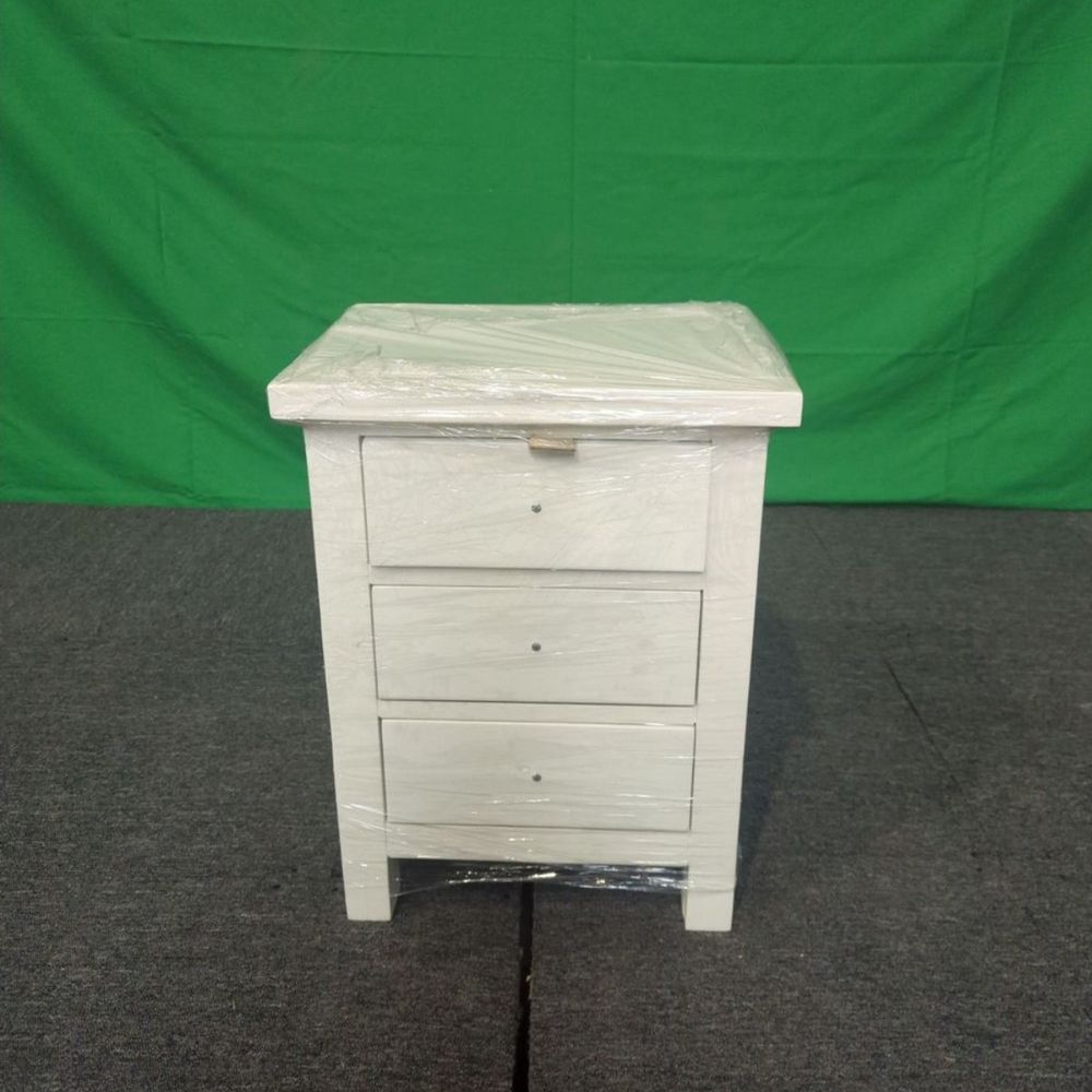 ROS-OUT-00578 Grade-C1 Roseland Furniture Cornish 3 Drawer Bedside Table RRP £109.95