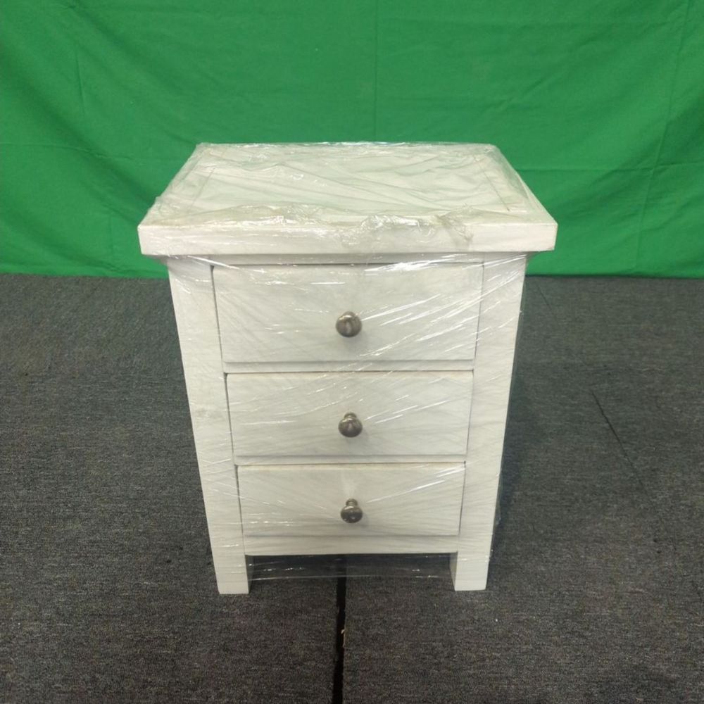 ROS-OUT-00579 Grade-C1 Roseland Furniture Cornish 3 Drawer Bedside Table RRP £109.95