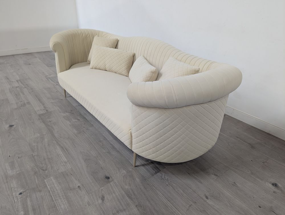  Luxury Grade B Curved Cream Tufted 3 Seater Sofa with Quilted Detail RRP £800
