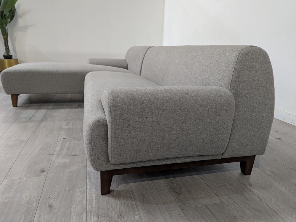 Mid-Century Grade B Modern Light Grey 3 Seater Left Hand Chaise Corner Sofa RRP £1200