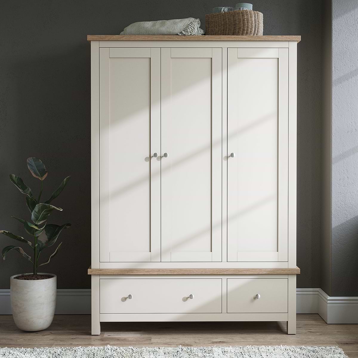 Roseland Grade B Furniture Farro Cream & Oak Triple Wardrobe RRP £685